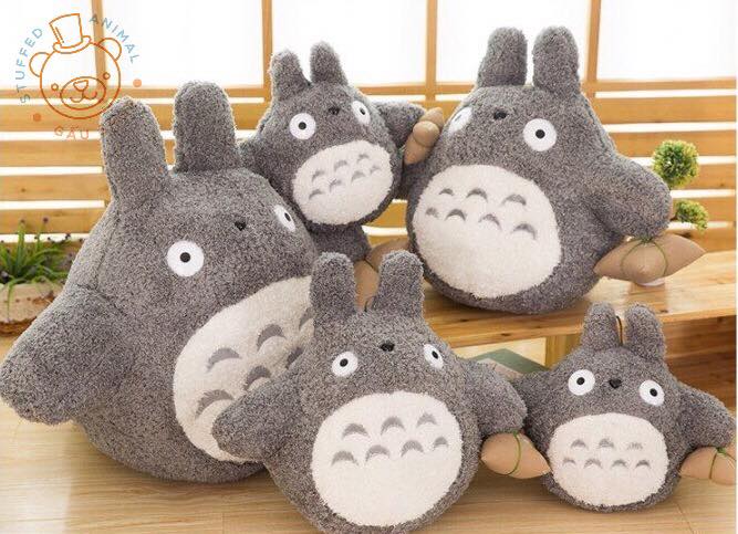 Totoro lông xù cầm gạo